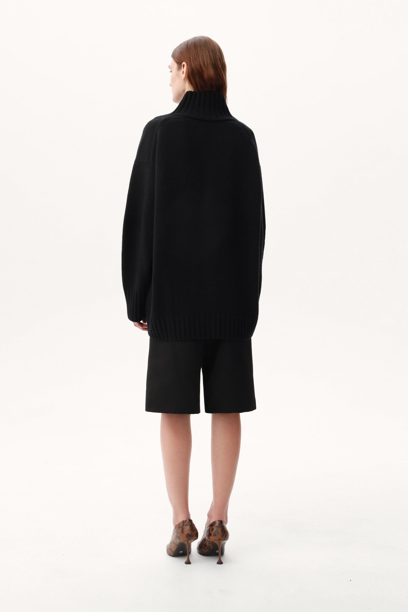 VIGOR SWEATER