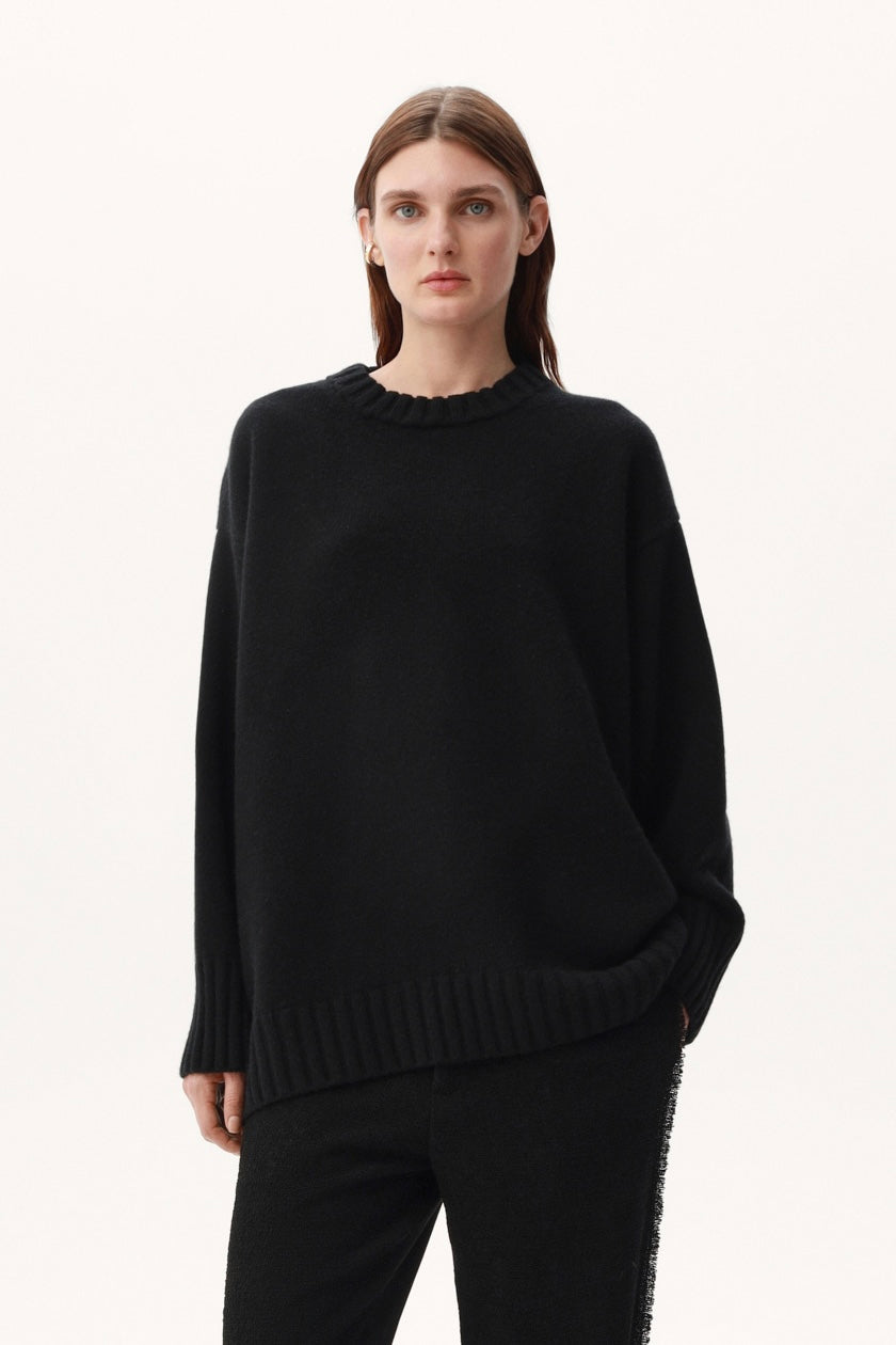 ESTEEM SWEATER
