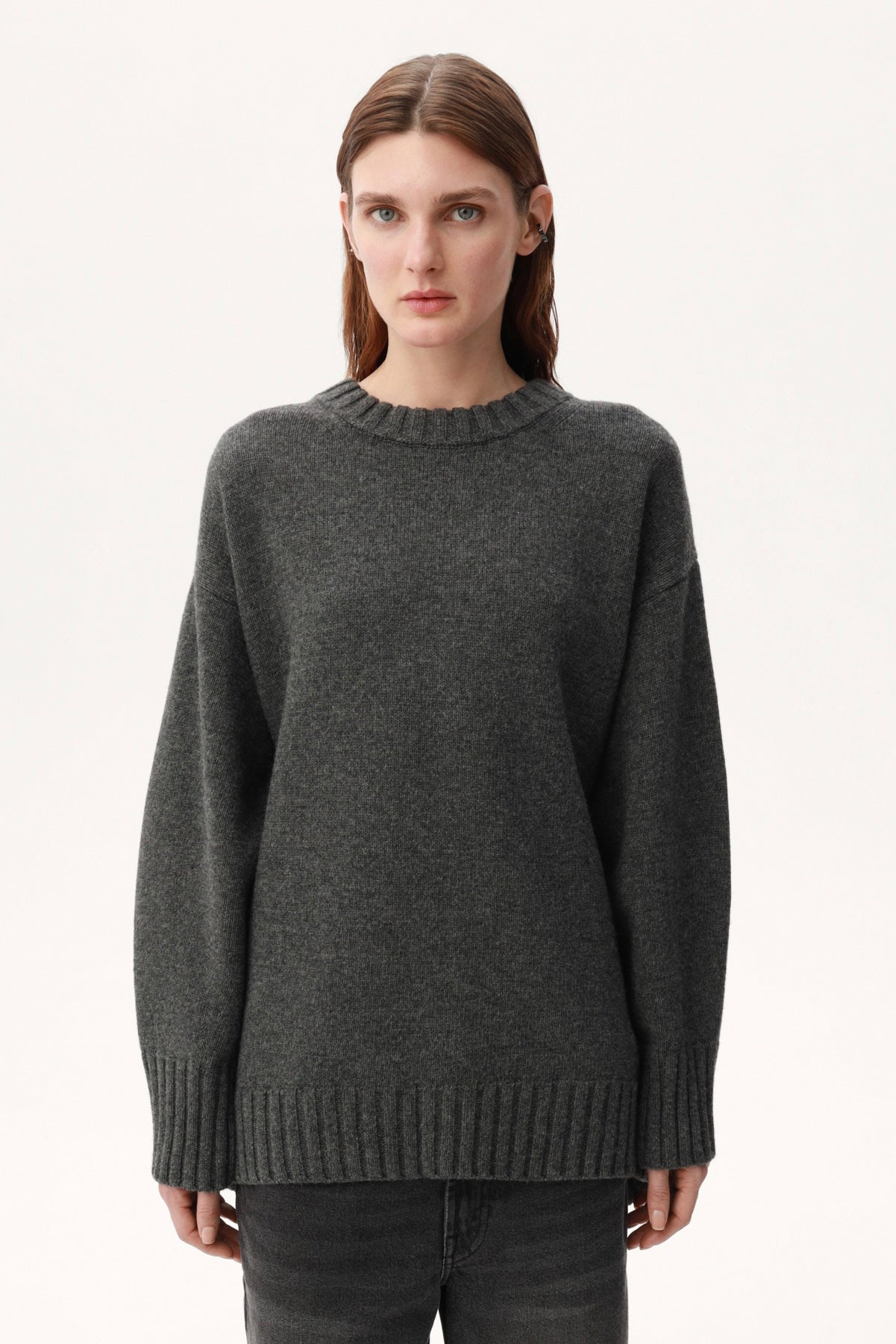 ESTEEM SWEATER