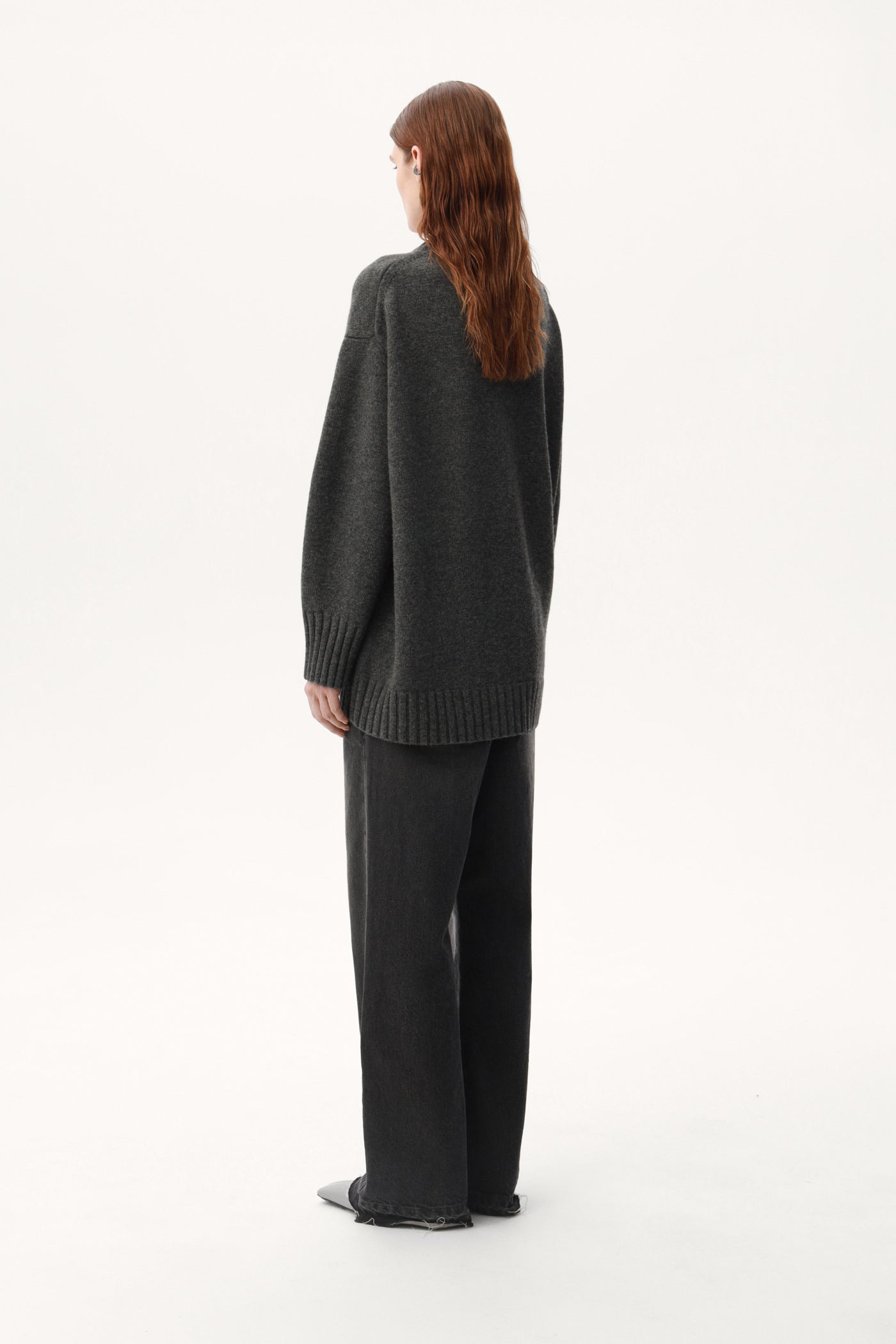 ESTEEM SWEATER